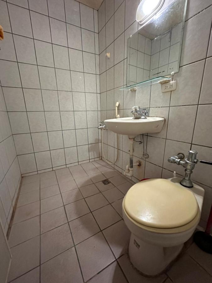Hotel 丸松商旅 à Miaoli Extérieur photo