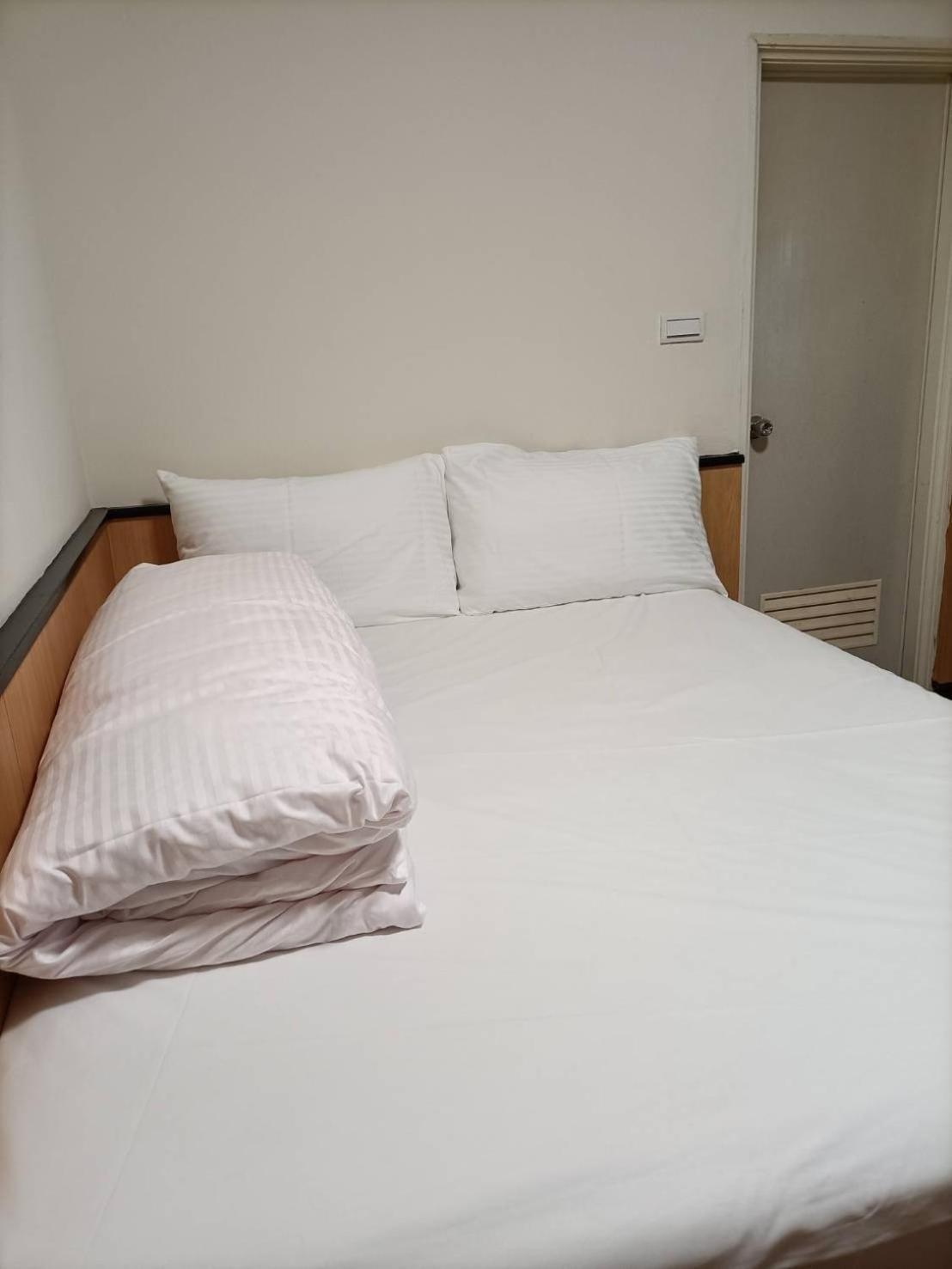 Hotel 丸松商旅 à Miaoli Extérieur photo