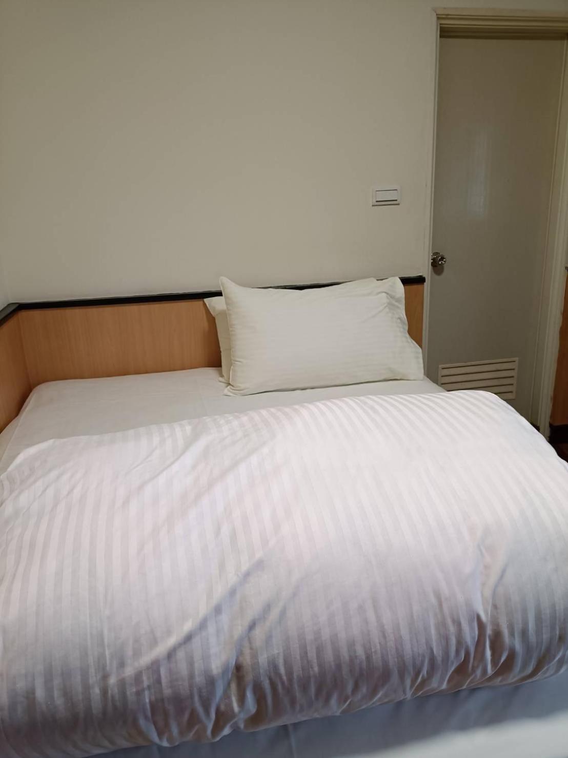 Hotel 丸松商旅 à Miaoli Extérieur photo